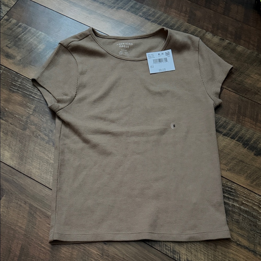 American Eagle Outfitters Women's Short Sleeve Beige Tee